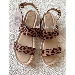 Leopard sandals size 9